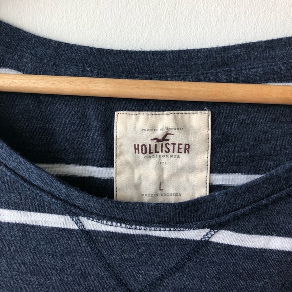 Hollister Navy Blue Striped Scoop Neck Shirt - Picture 4 of 4